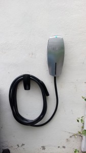 Installation d'une borne Tesla | Électricien Terrebonne.com